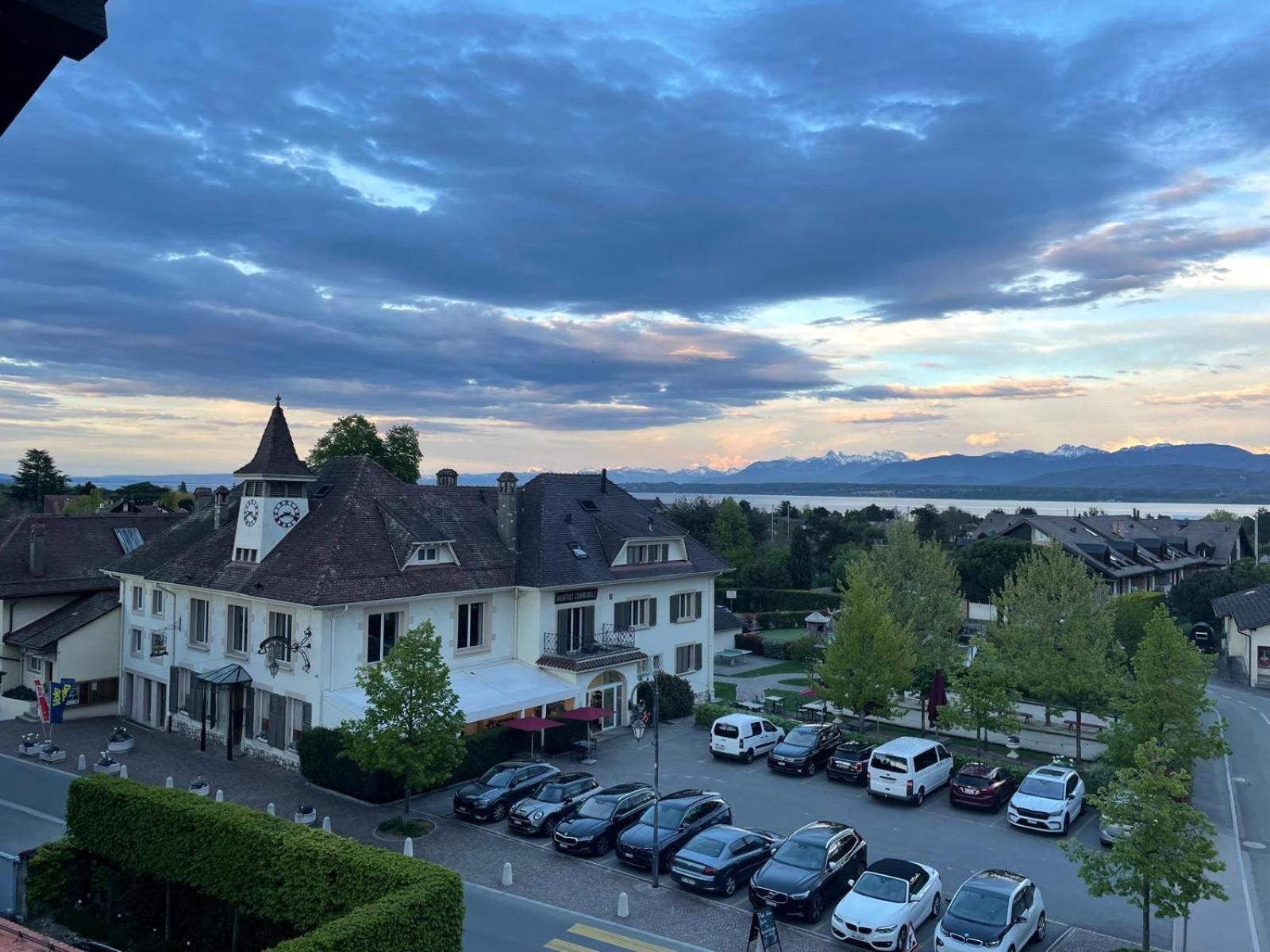 Auberge De Founex Exteriör bild